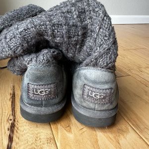 Gray knit women’s uggs
